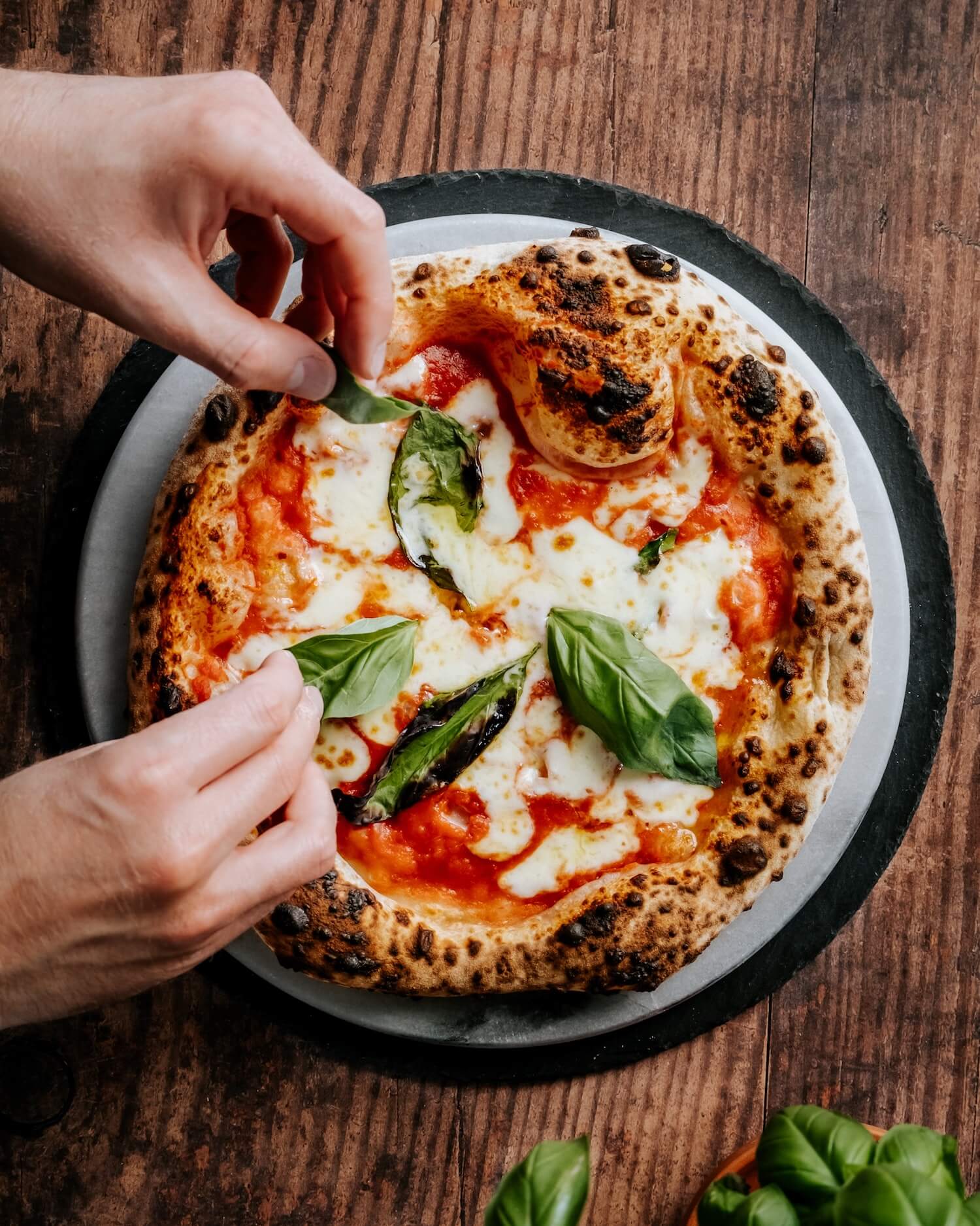 A neapolitan margherita pizza